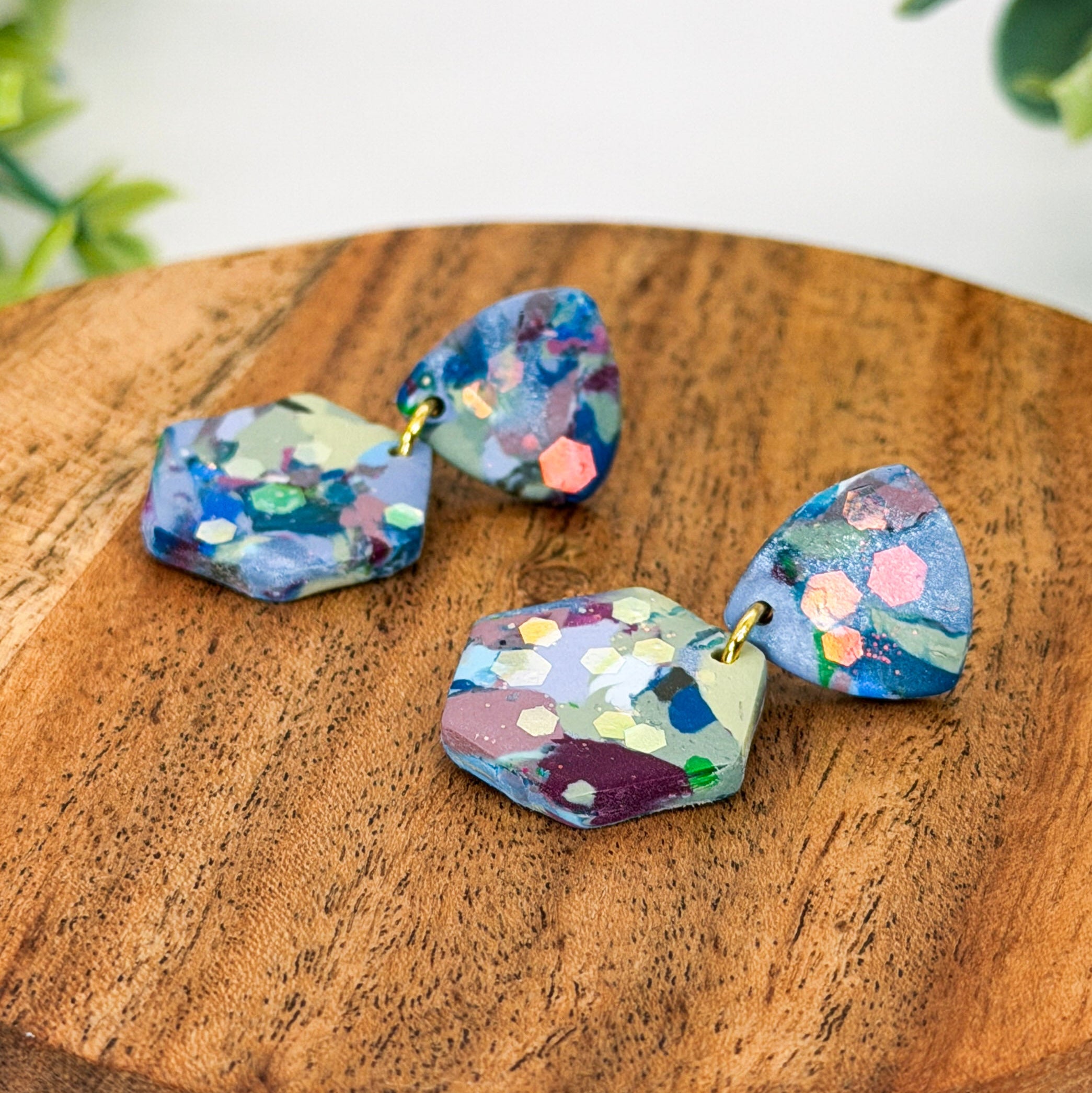 Gia Dangles