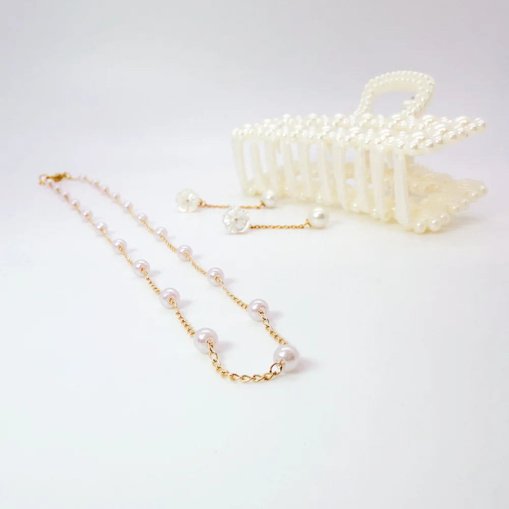 Willow Pearl Necklace