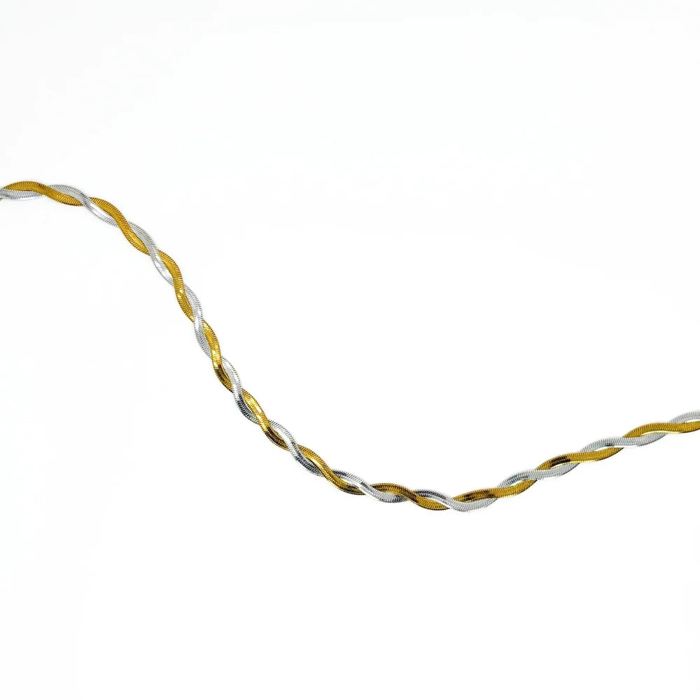Nova Twisted Snake Chain Necklace