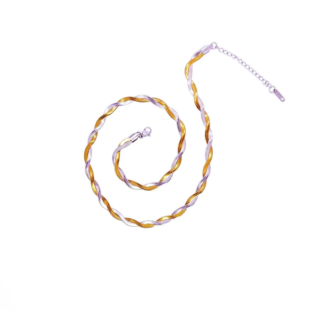 Nova Twisted Snake Chain Necklace