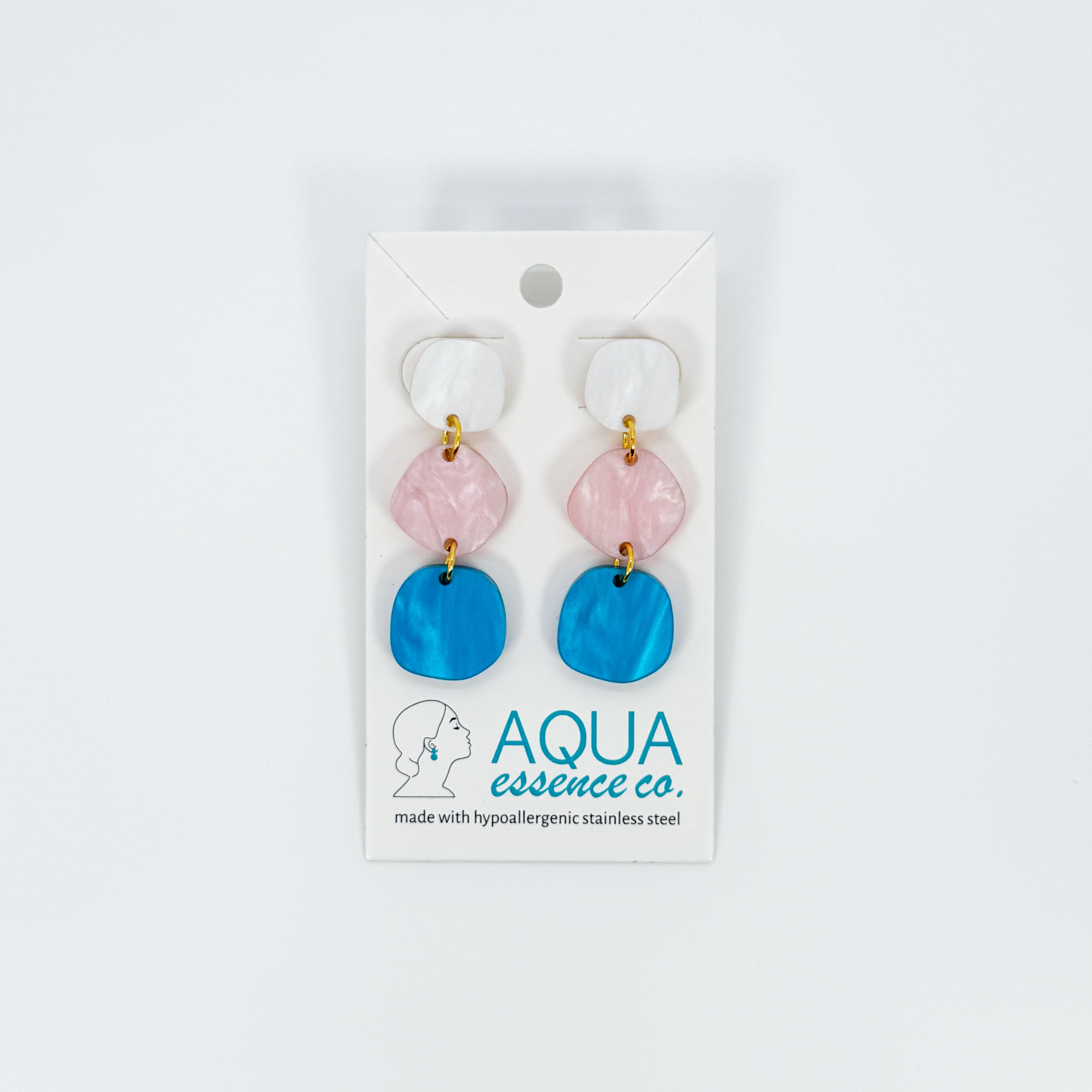 Shelly Dangles