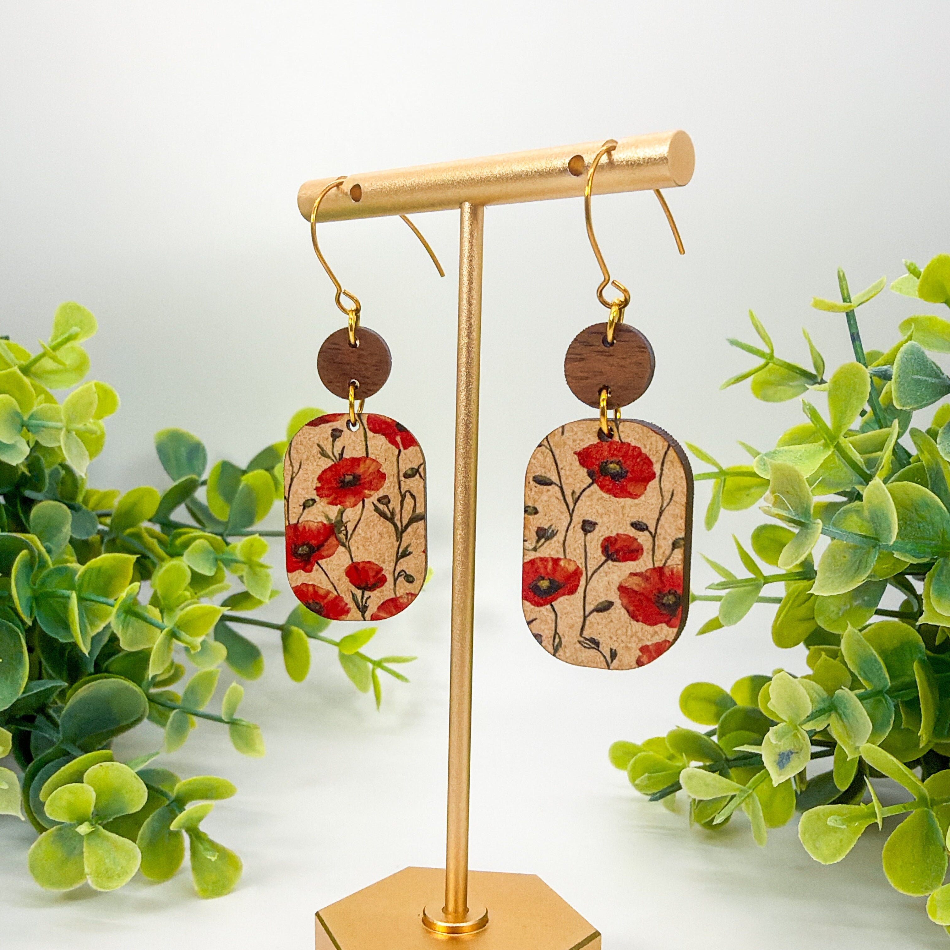 Evelyn Dangles