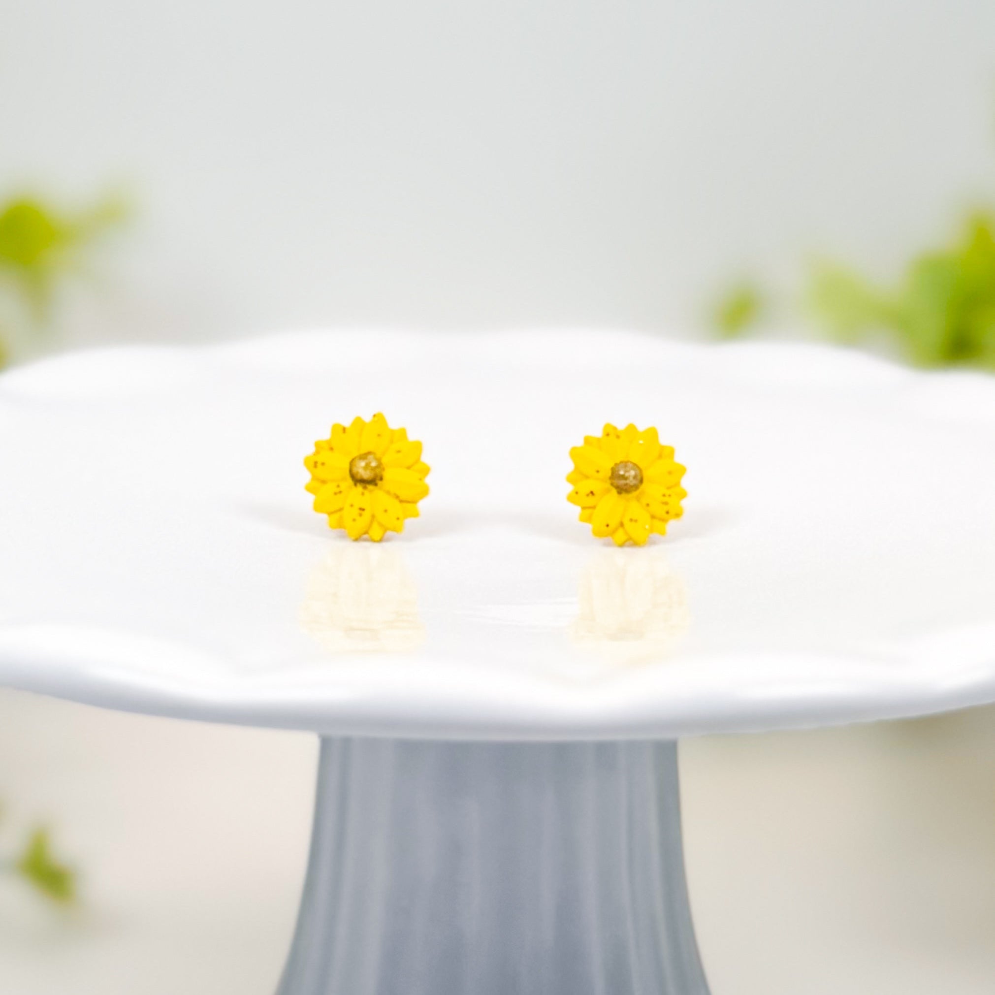 Marmalade Black Eyed Susan Studs