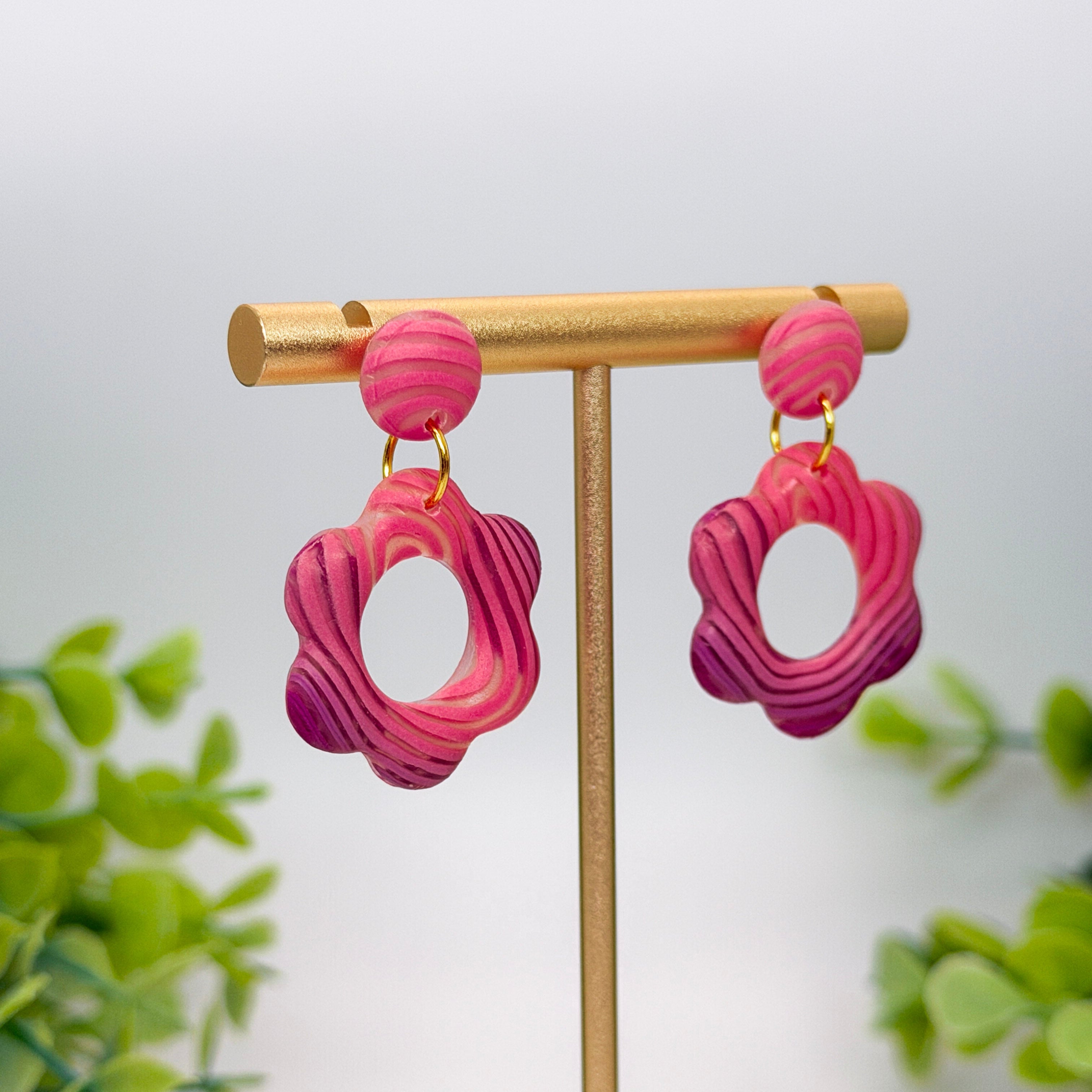 Amelia Dangles